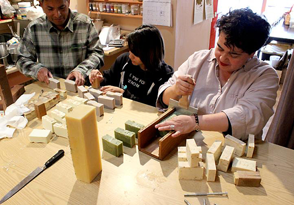 Soap Making Programs Cold Process Soap Making Class in Hawaii, Garimo's Real Soap Studio ...